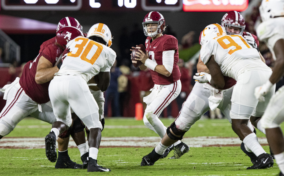 Mac Jones takes over against Tennessee